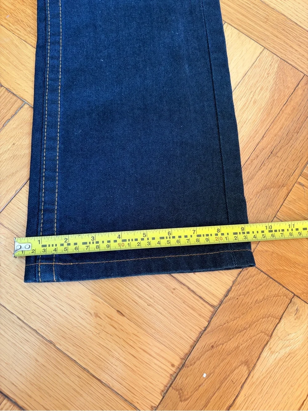 True Religion Men's Indigo Straight Jeans. Sz 32W. 100% Cotton. Straight w. flap